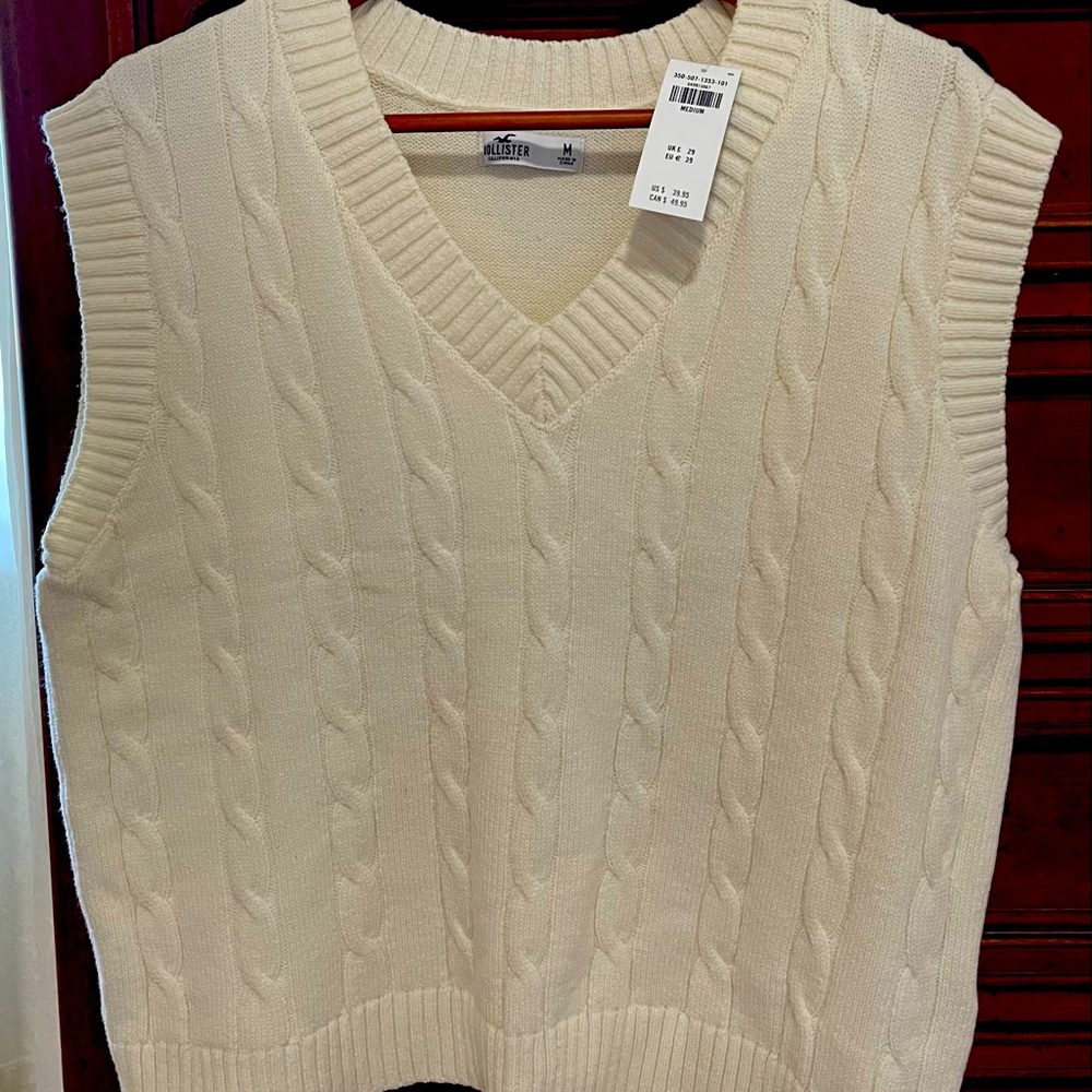 HOLLISTER CREAM OVERSIZED SWEATER VEST